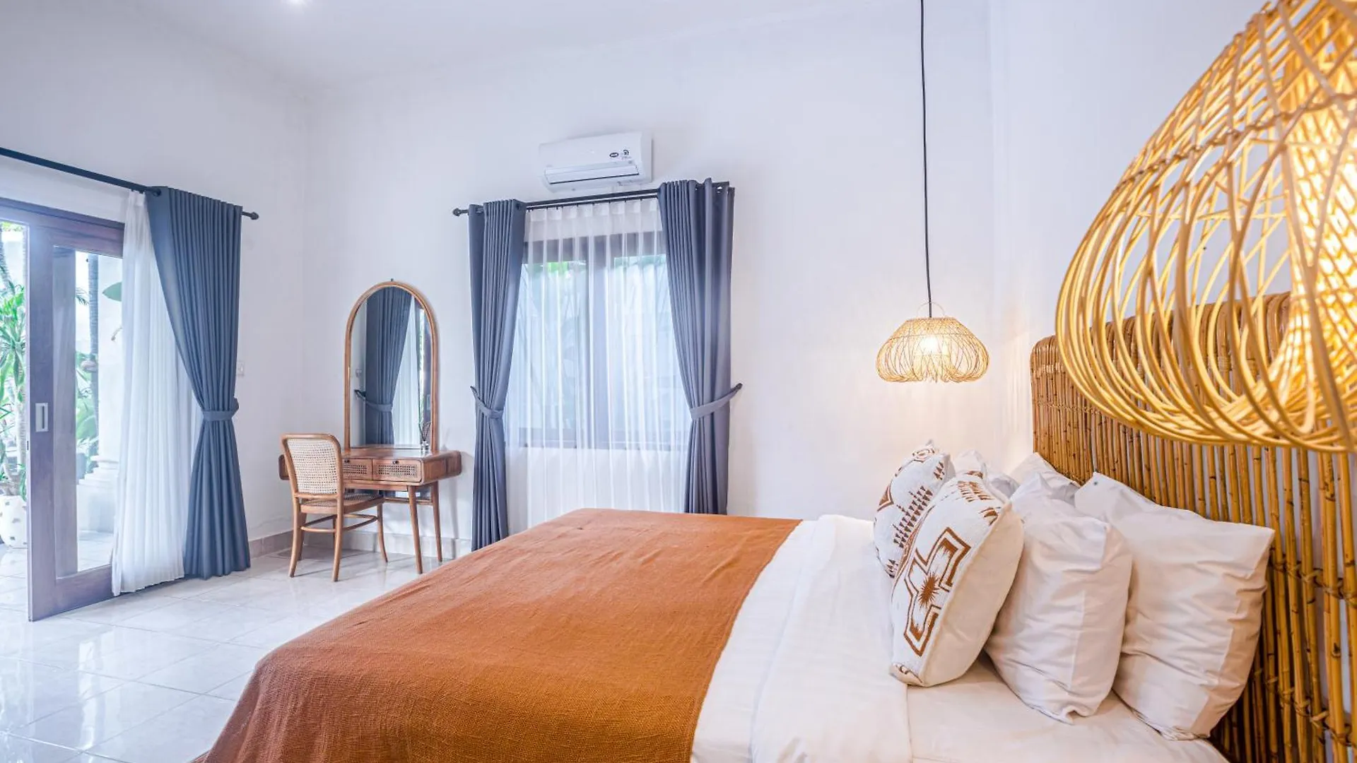Villa Deba 2 By Bali Villa Solutions Seminyak