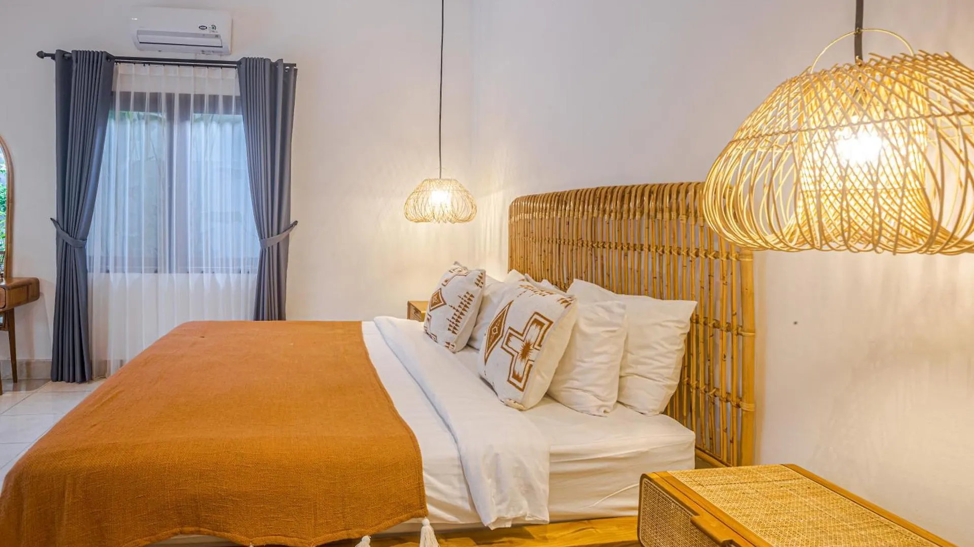 Villa Deba 2 By Bali Villa Solutions Seminyak   Seminyak (Bali)