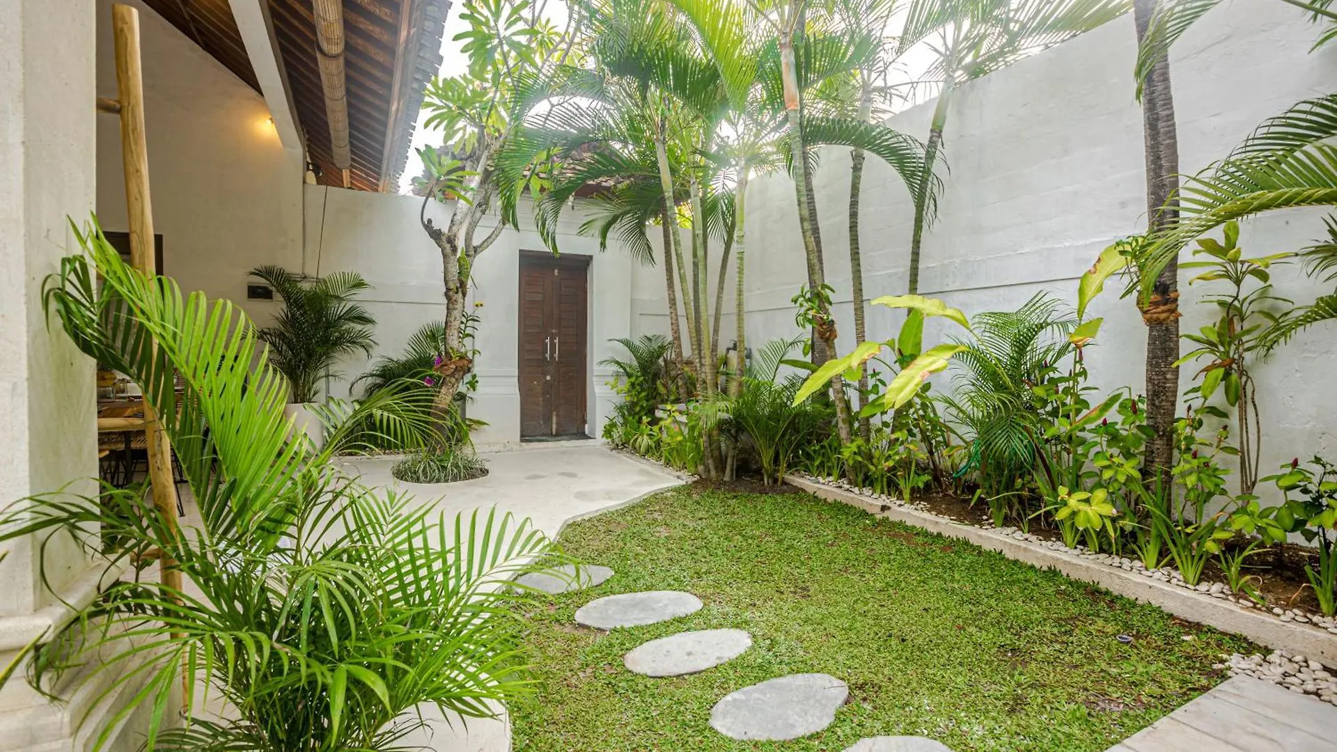 Villa Deba 2 By Bali Villa Solutions سمينياك 0*,  إندونيسيا