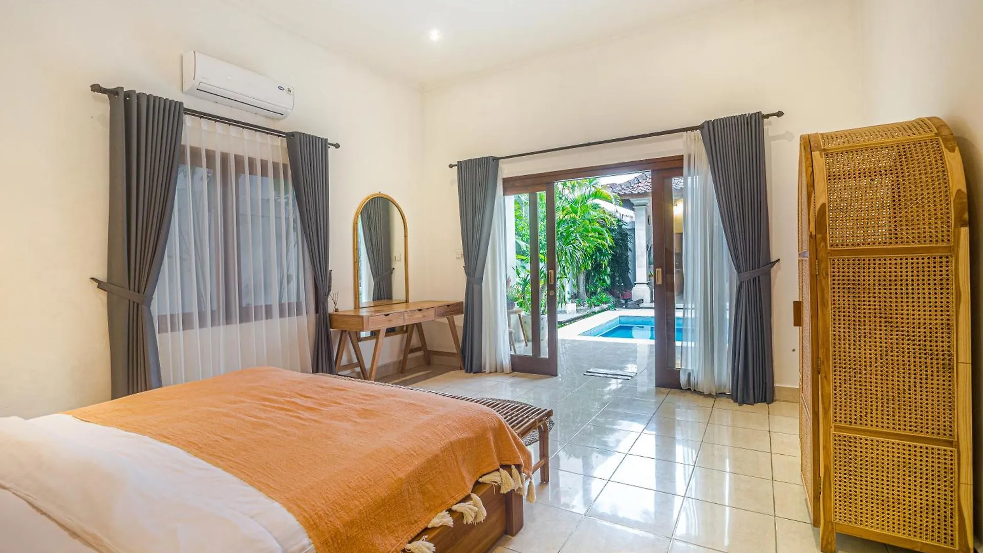 Villa Deba 2 By Bali Villa Solutions سمينياك
