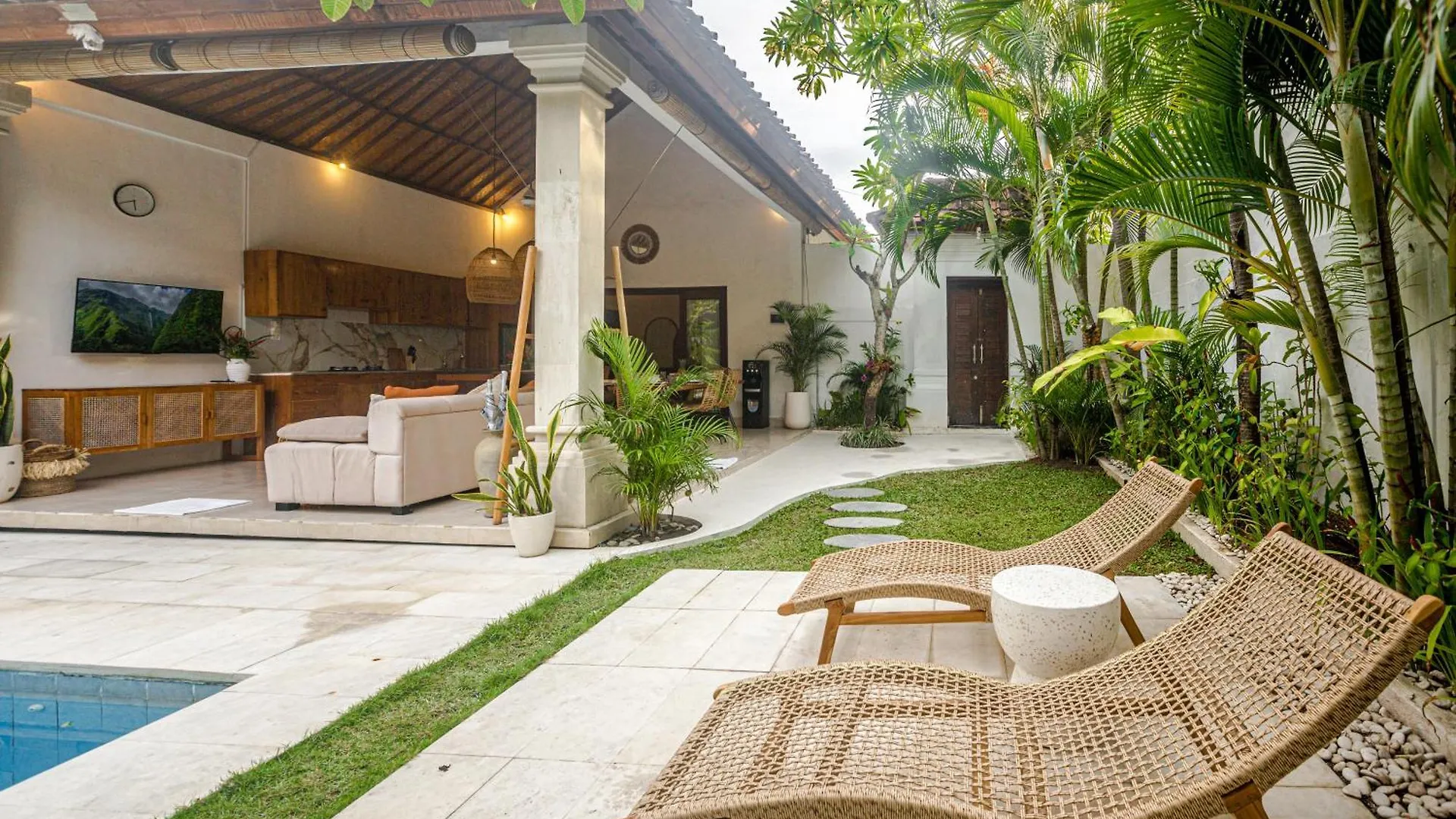 Villa Deba 2 By Bali Villa Solutions سمينياك