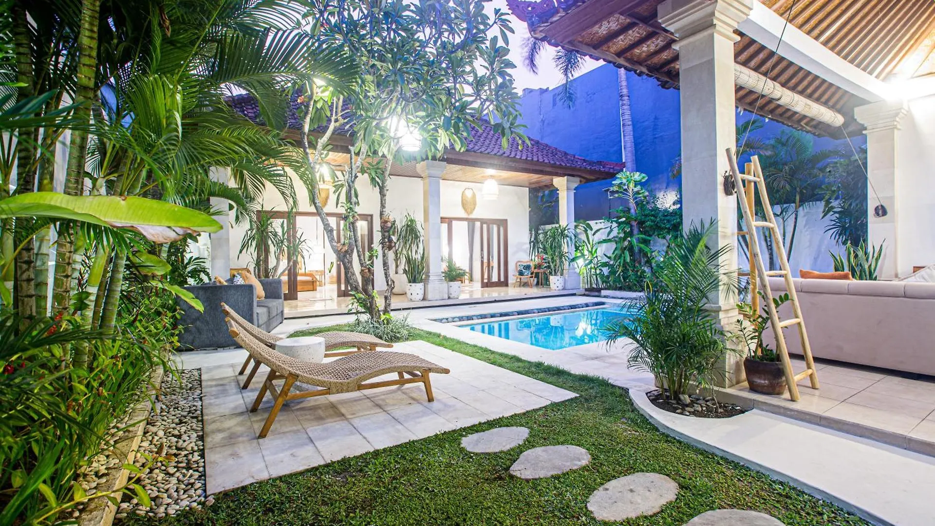 Villa Deba 2 By Bali Villa Solutions سمينياك 0*,  إندونيسيا