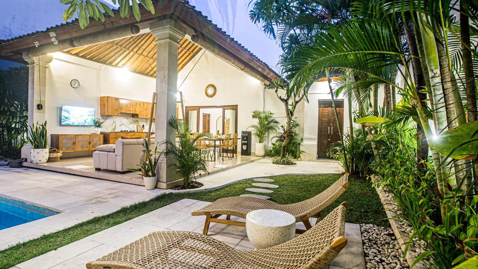 Villa Deba 2 By Bali Villa Solutions سمينياك إندونيسيا